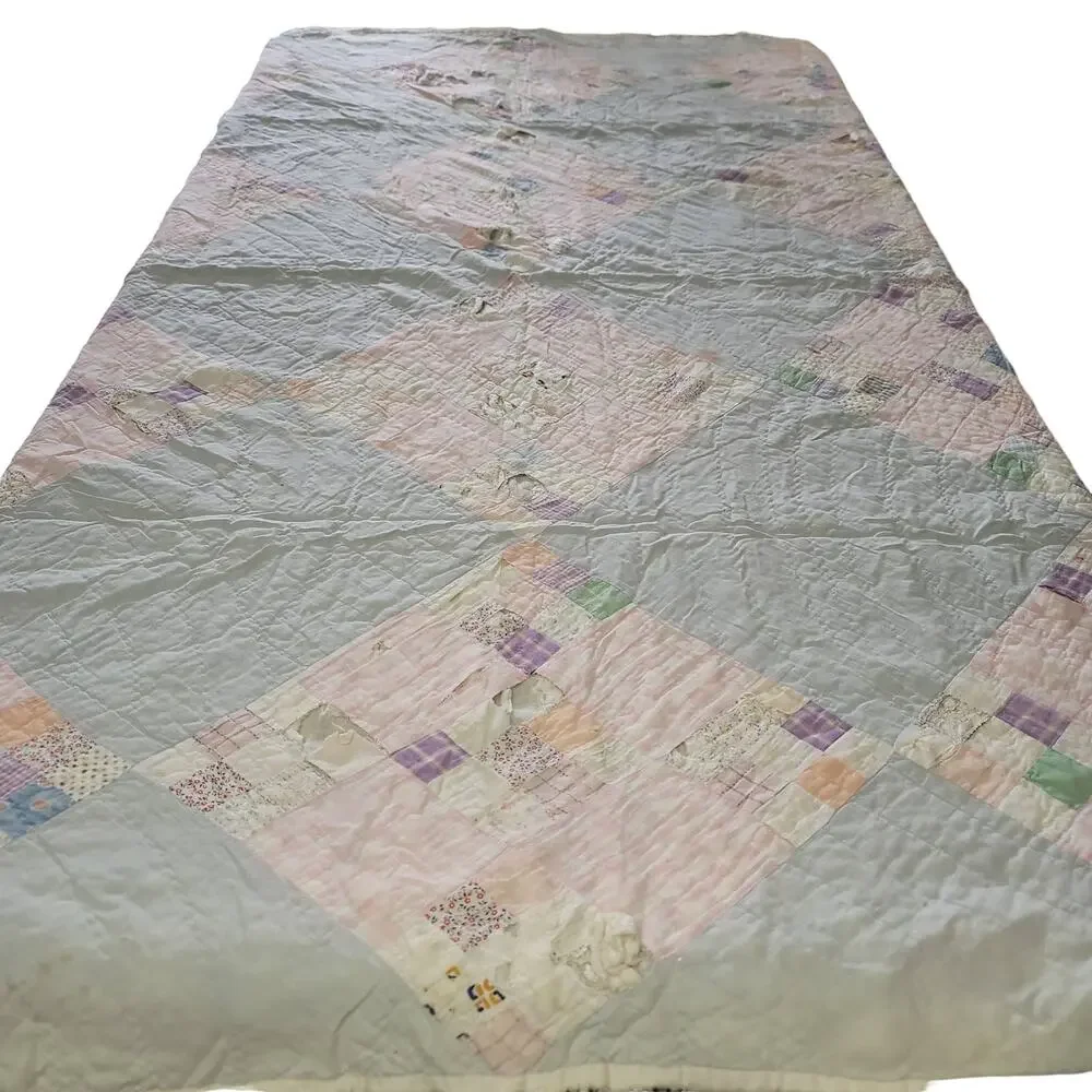 Vintage Handmade Quilt Full or Twin Bedspread Blanket Farmhouse Cabin 60